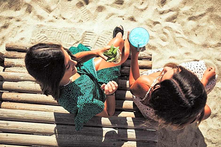 Liana Beach Hotel & Spa