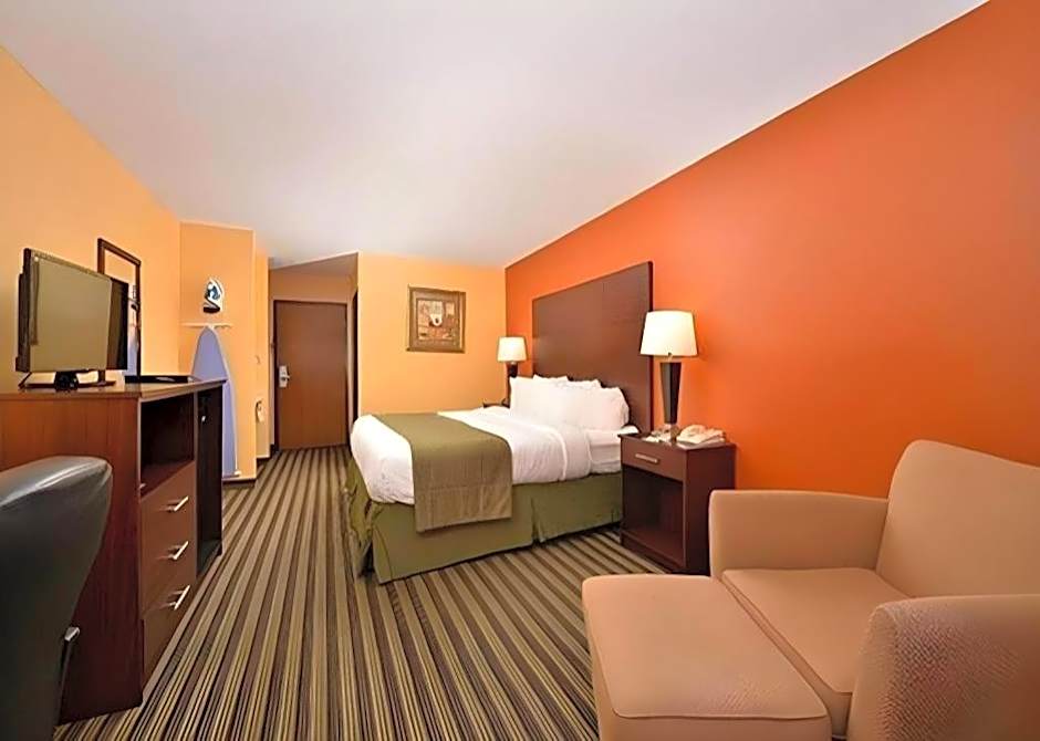 Quality Inn & Suites Grinnell near University