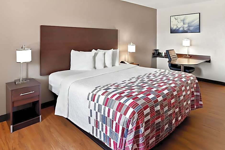 Red Roof Inn Muscle Shoals