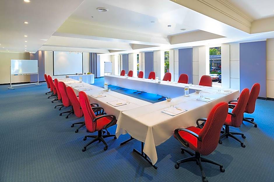 Mirage Hotel Newport