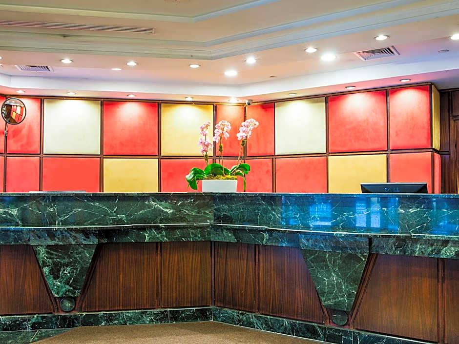 The Skyline Hotel New York