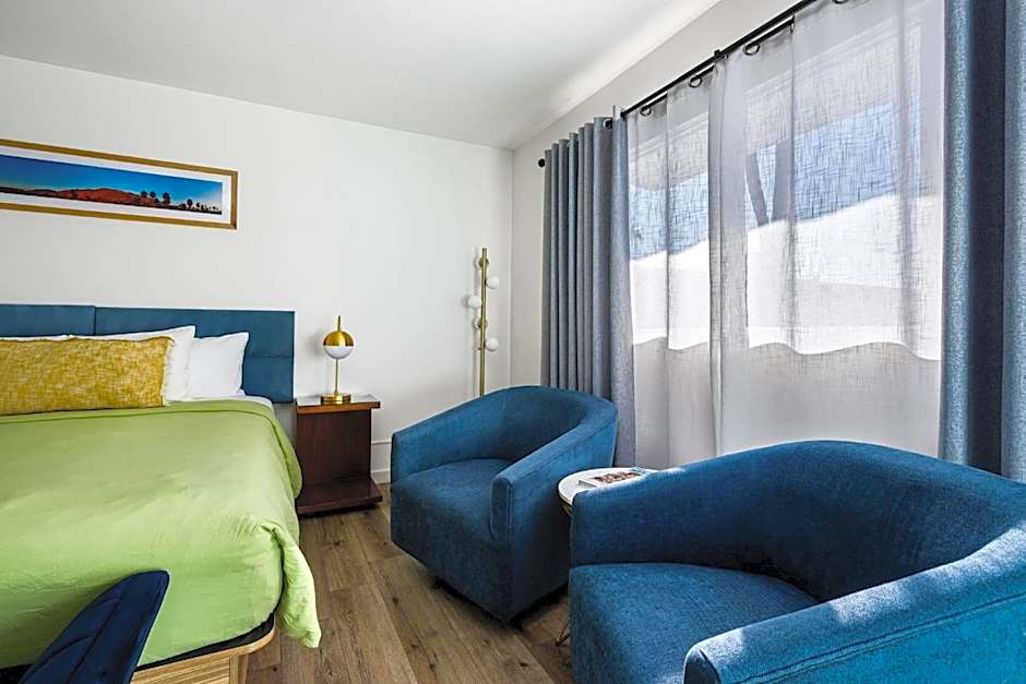 Skylark Hotel