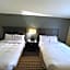 Days Inn & Suites by Wyndham Norton Shores/Muskegon
