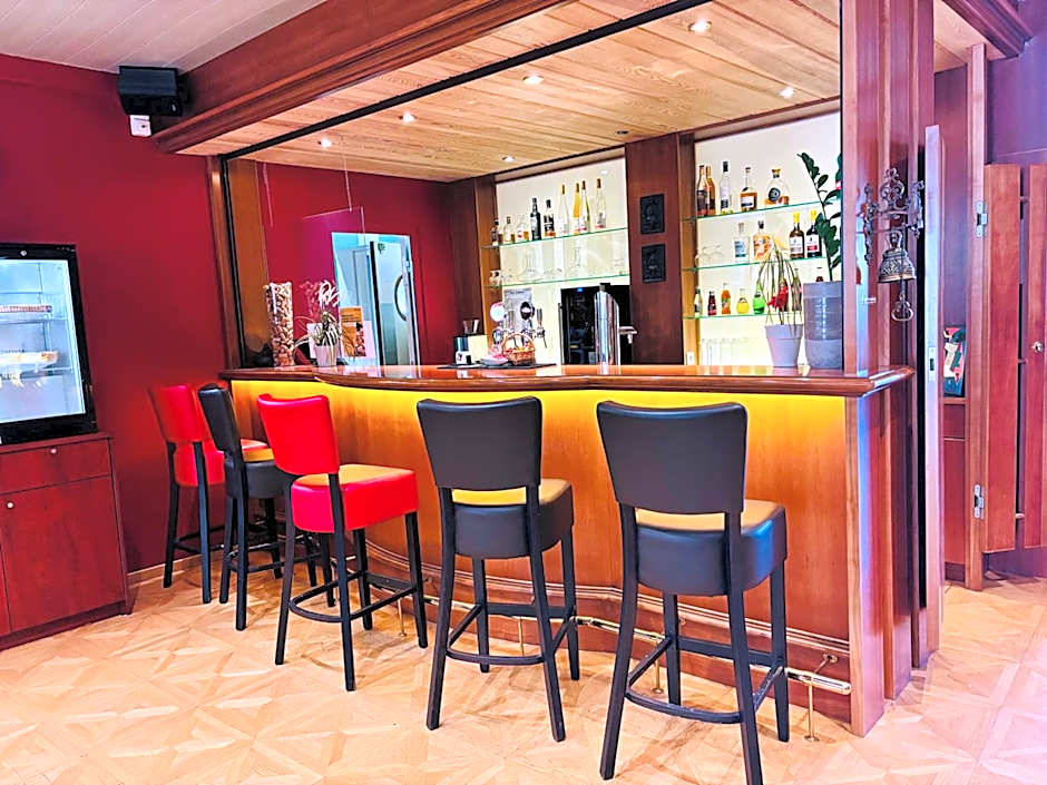 Logis Hôtel-Restaurant Aux Trois Roses