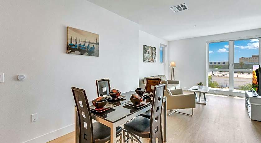 SuitesRUs Apart Hotel near Dodgers Stadium