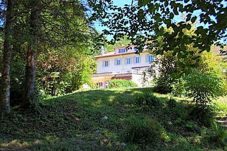 Joly Saint Sauveur