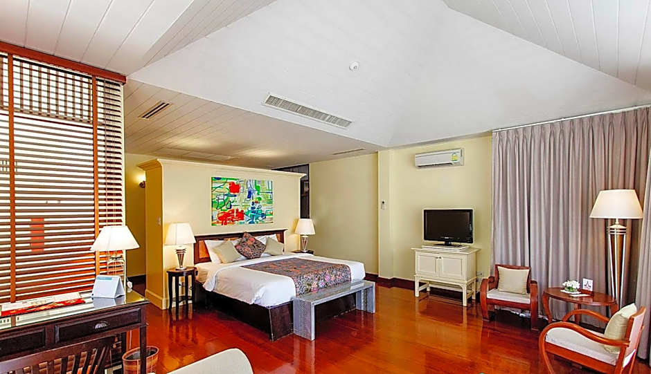 Photo 1 of 6 of Triple Room