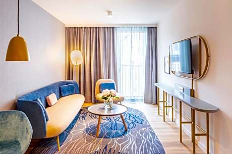 One-Bedroom Deluxe Apartment