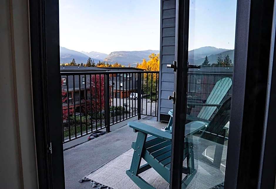 Snowed Inn - Stunning 3 Bedroom Condo