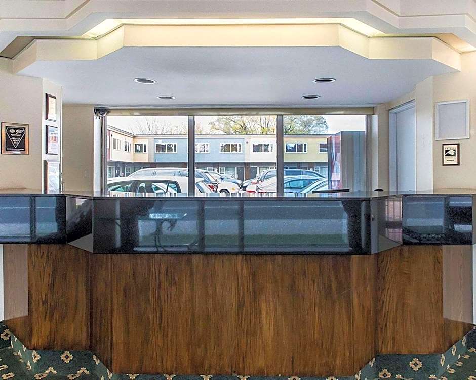 Econo Lodge Downtown