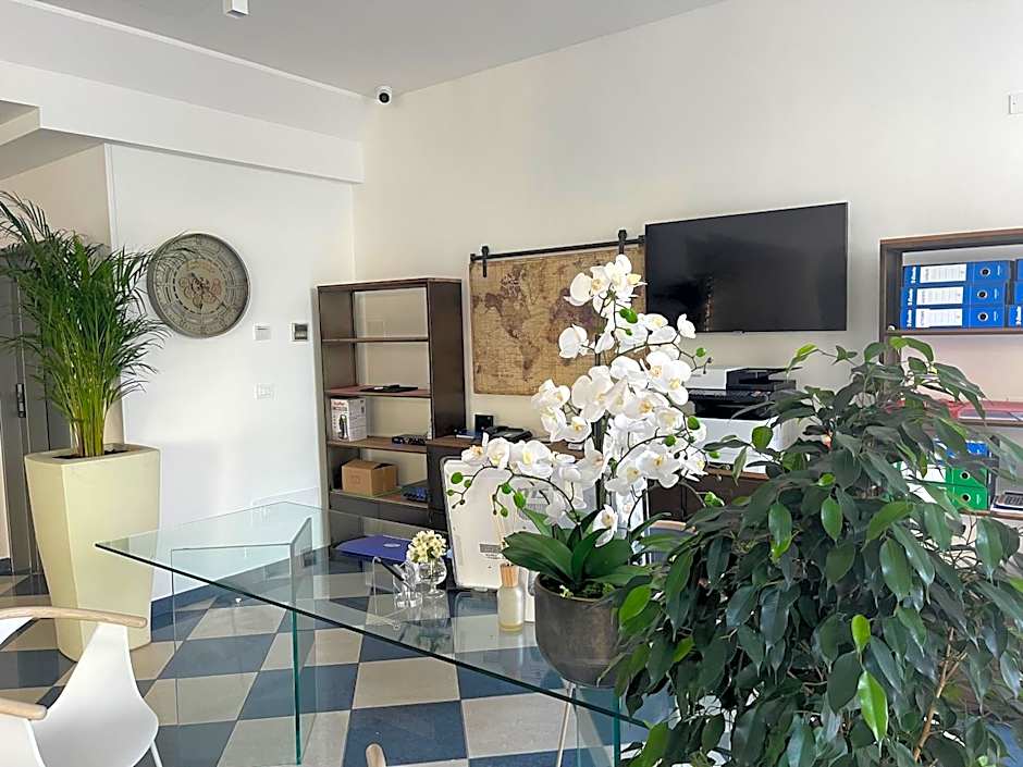 Hotel Athena