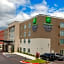 Holiday Inn Express & Suites TULSA SOUTH - WOODLAND HILLS