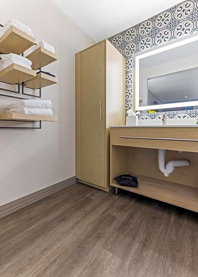 Hillstone Inn Tulare, an Ascend Collection Hotel