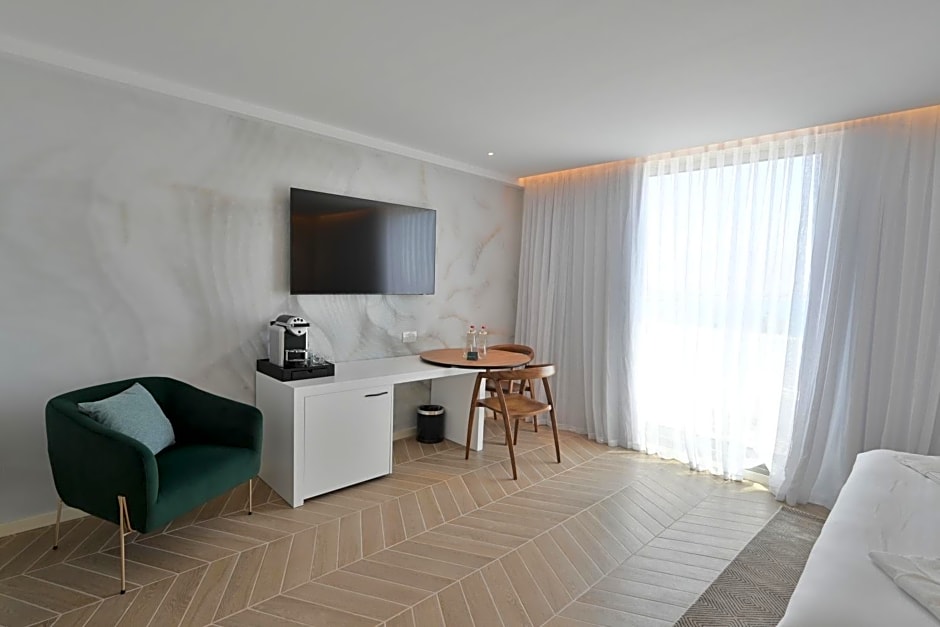 AKOYA HOTEL