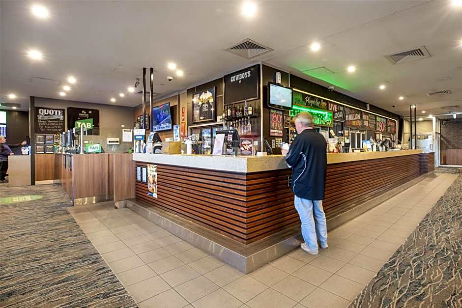 Nightcap at Dalrymple Hotel