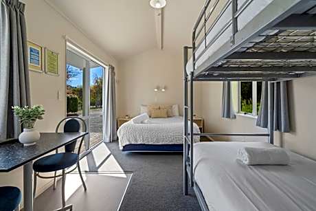 Superior Bungalow with Shared Bathroom