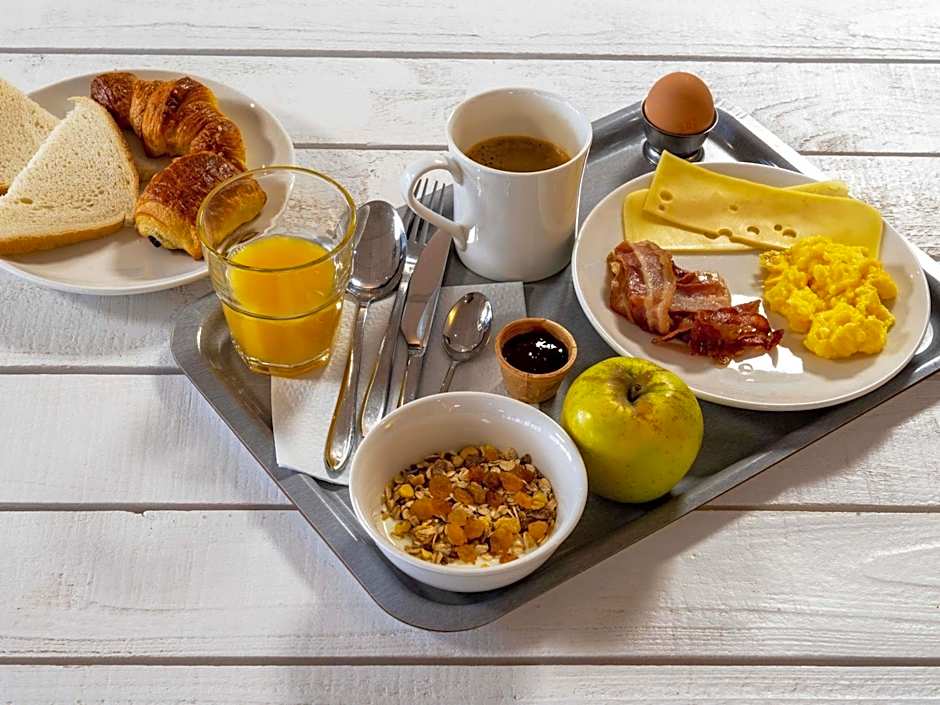 ibis Paris Pantin Eglise