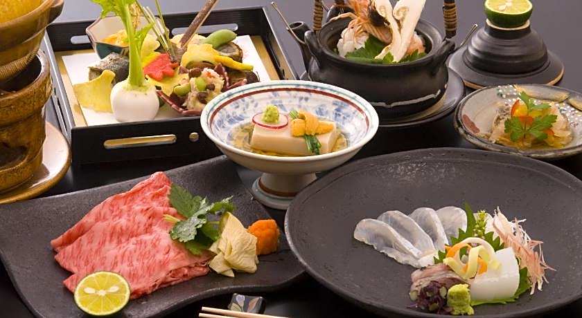 Yufuin Kutsurogi No Yado Nanakawa