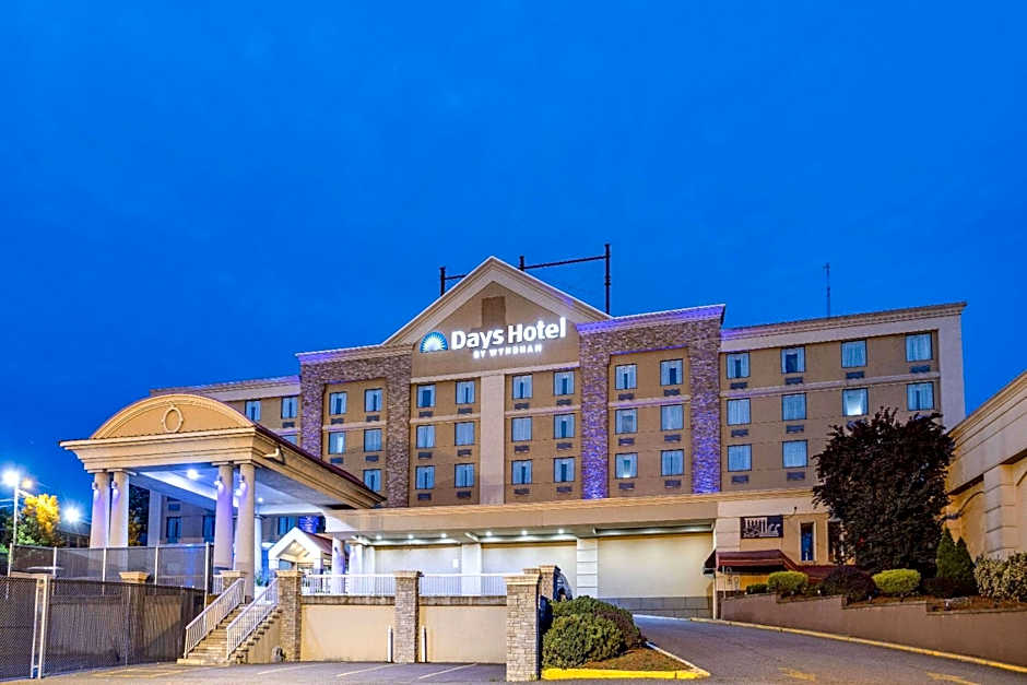 Days Inn by Wyndham North Bergen