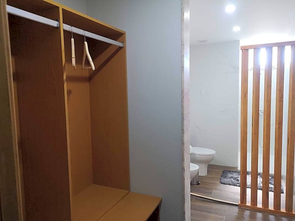 Leonchic - Guest House com Piscina de Água Salgada