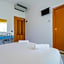 Hotel Plaza con piscina
