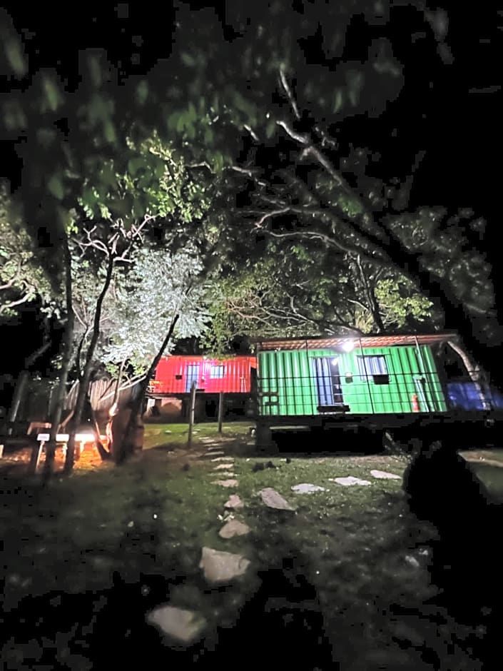 Pousada Cipó Container Chalés Privativos com lareira - Centro da cidade