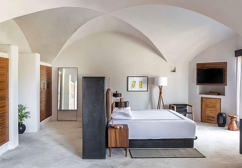 Thompson Zihuatanejo, A Beach Resort by Hyatt