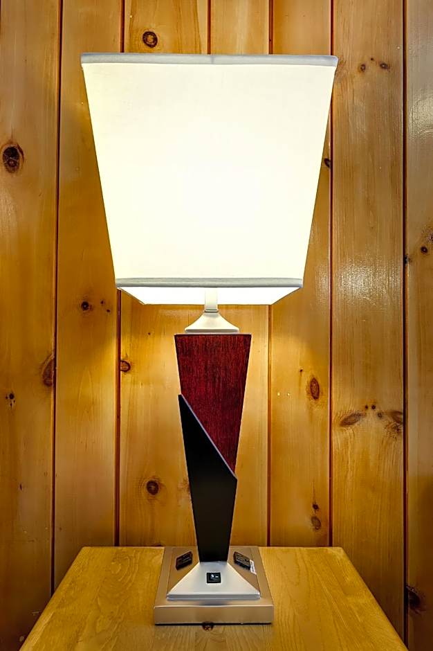 Adirondack Spruce Lodge