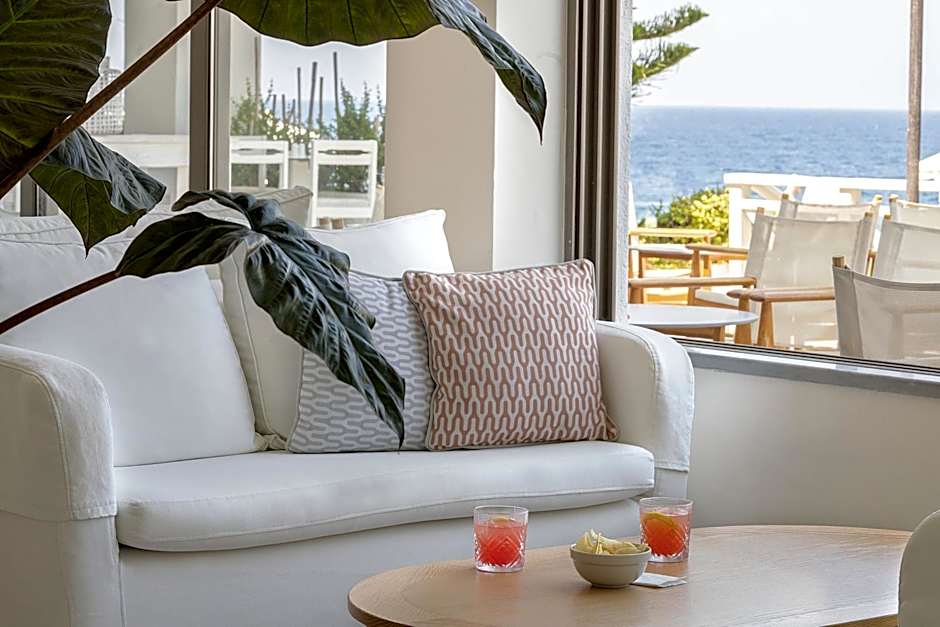 Maritimo Beach Hotel