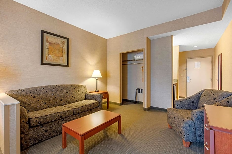 Quality Inn & Suites Benton - Draffenville