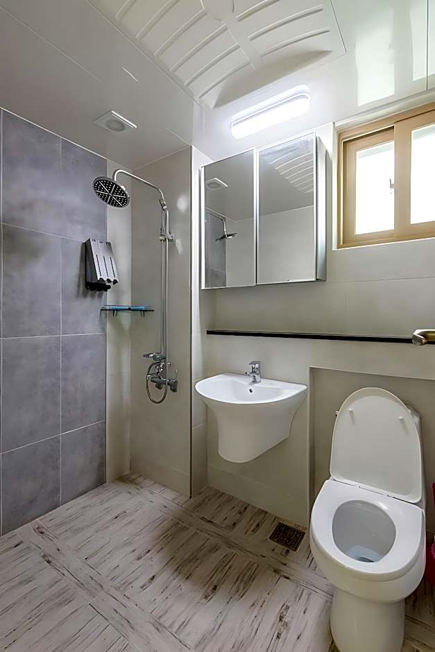 Homefourest Residence Hotel Okpo