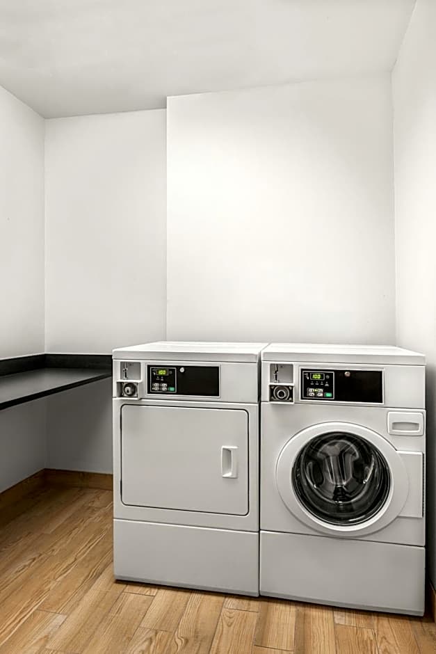 Fairfield Inn & Suites by Marriott Chicago Naperville/Aurora