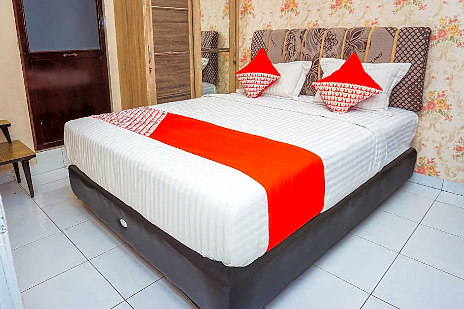 Hotel O Jalan Jenderal Sudirman Near Imam Bonjol Square Formerly Nelvi Guest House