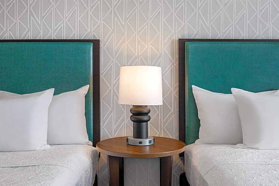 Home2 Suites by Hilton Milwaukee Brookfield