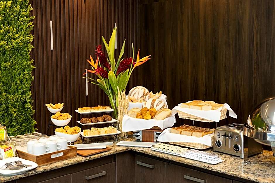 Victoria Hotel and Suites Panama