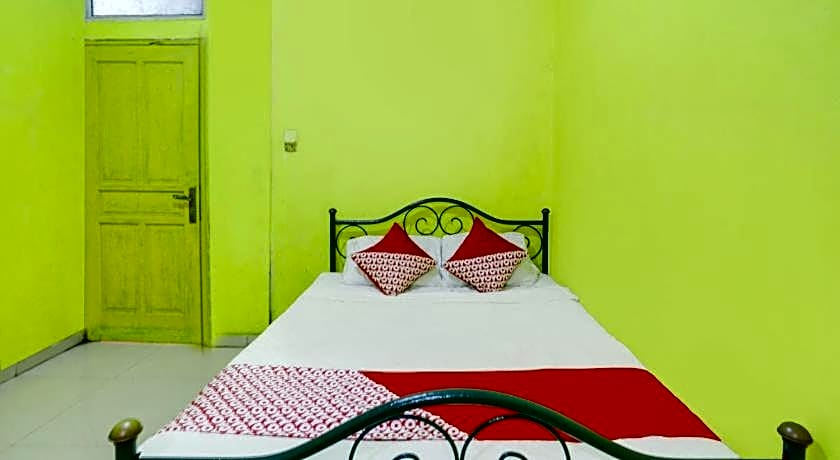 Hotel O Emes Jaya HomestayNearSamsung Electronic Indonesia PT