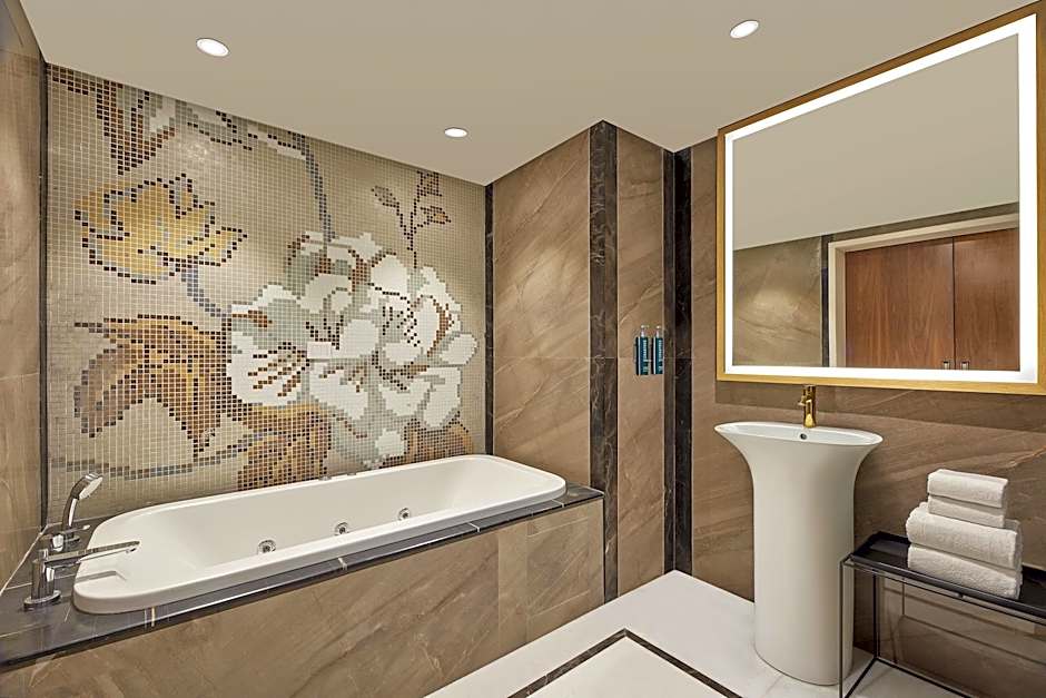 DoubleTree by Hilton Varanasi