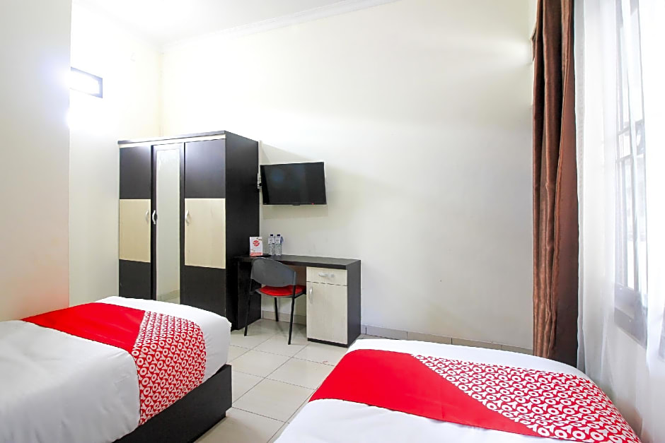 OYO 962 Family Homestay