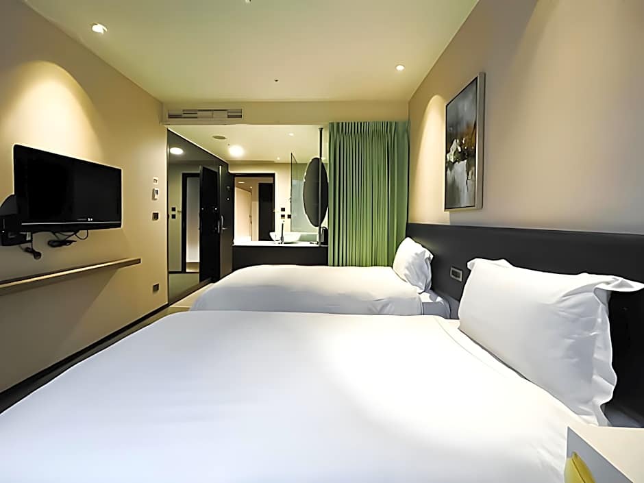 CHECK inn Taipei Xinyi