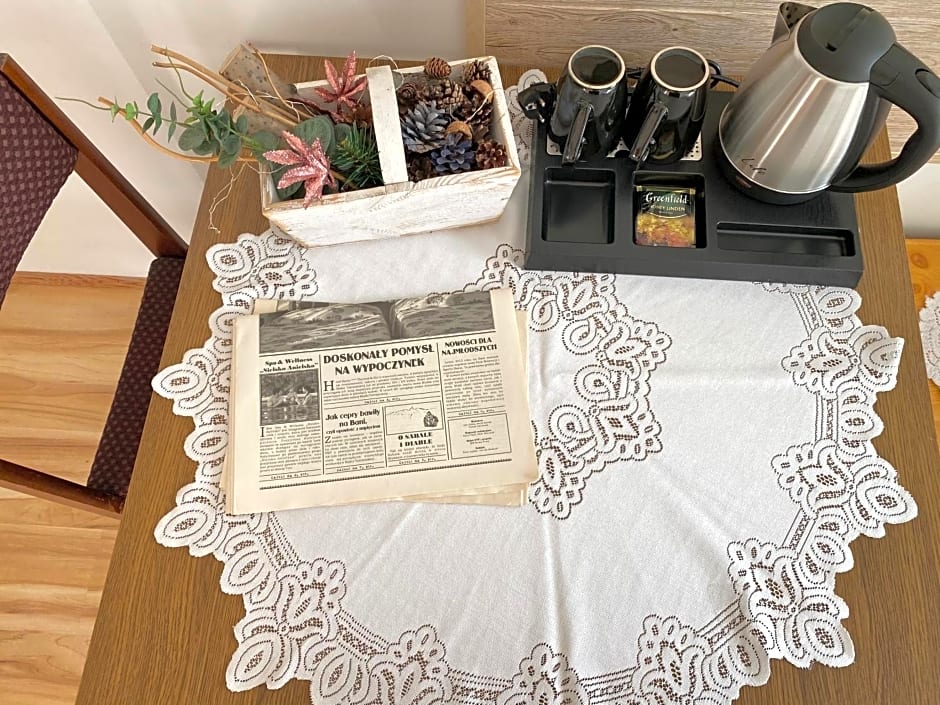 Pokoje Gościnne Pod Jaworem - obok pięknego szlaku wzdłuż rzeki Białka, 1km do stoków Kotelnica