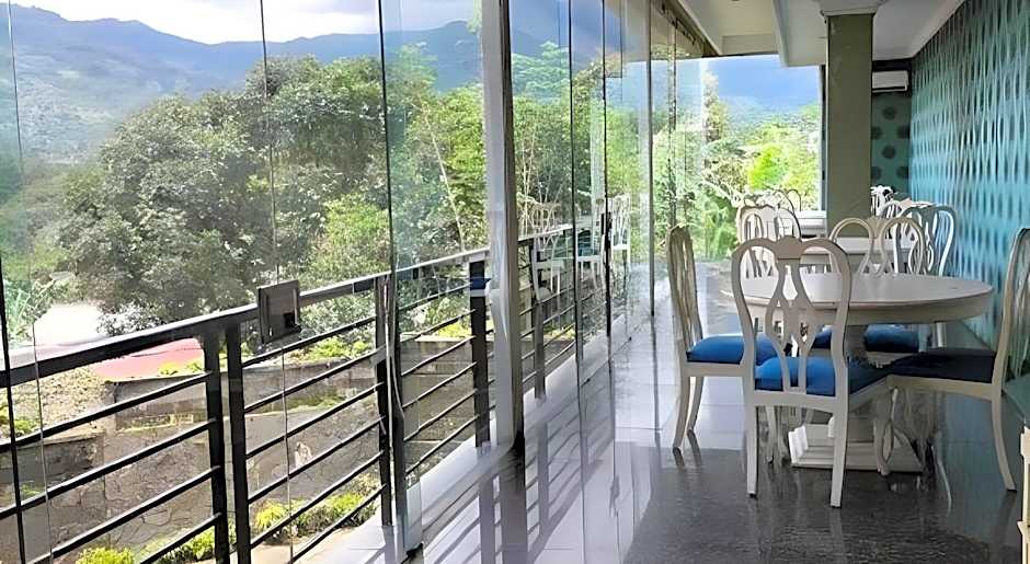 Rizen Premiere Hotel