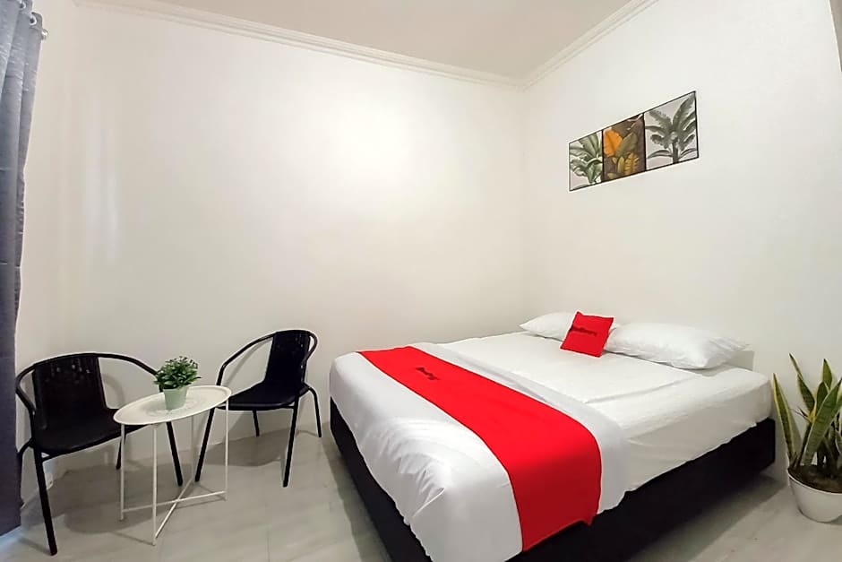 RedDoorz Syariah near Jamtos Lorong Hamba