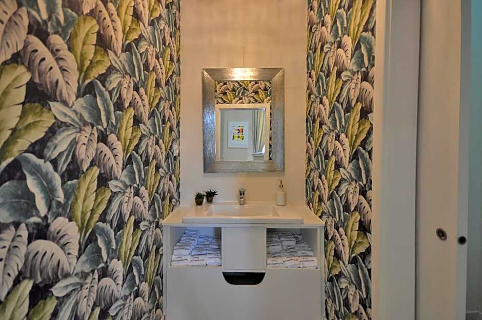 Porto Charming Hotel