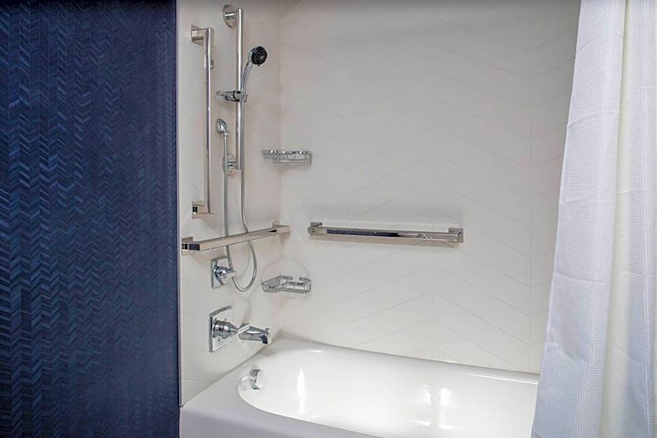 Fairfield Inn and Suites by Marriott Springfield Enfield