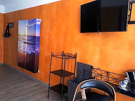 Apartment with Garden View