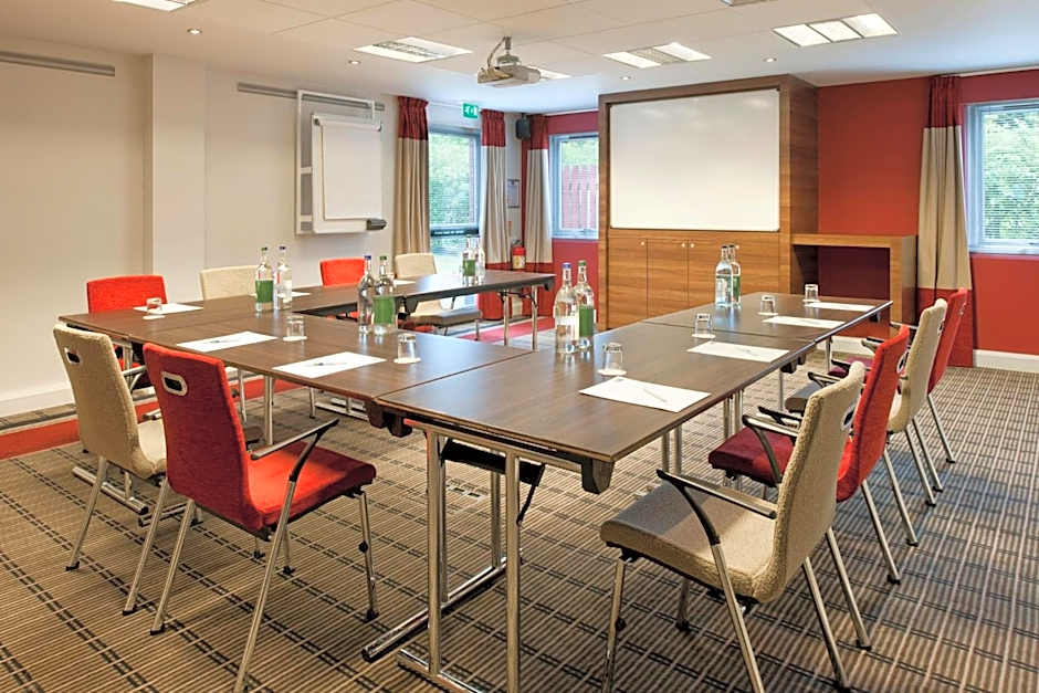 Holiday Inn Express Stoke-On-Trent By IHG