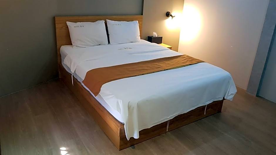 Jeonju Hwangsil Gwangwang Hotel