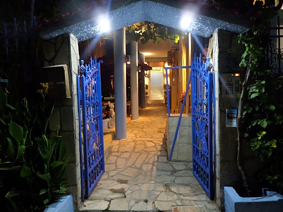 Artemis Studios & Apartments