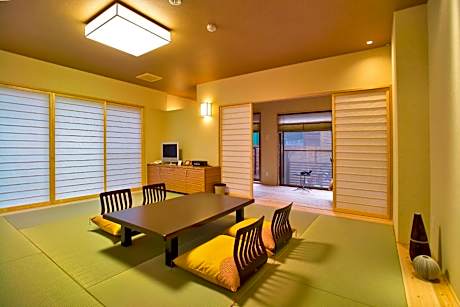 Japanese-Style Room with Shared Bathroom and Terrace