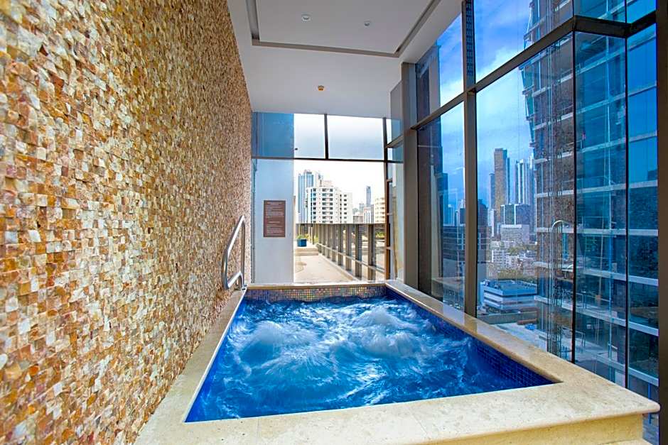 Global Hotel Panama